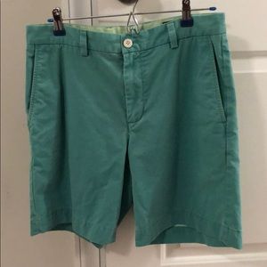 Vineyard Vines shorts